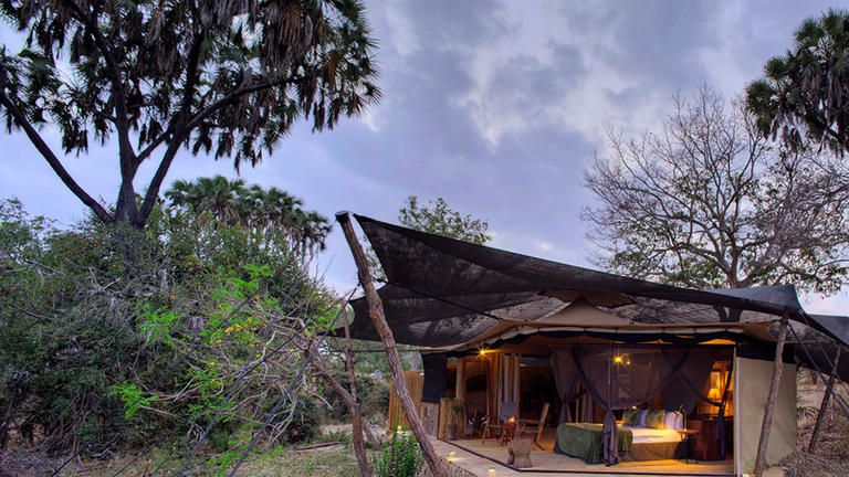 Roho ya Selous - Exterior view of double room