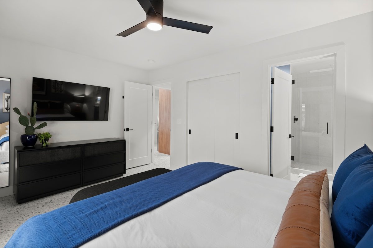 Bella Palma: Elegance & Style w/Putt, Pool & Spa! gallery image 4