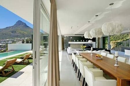 Camps Bay Panoramic-Solar backup,17m Infinity Pool gallery image 4