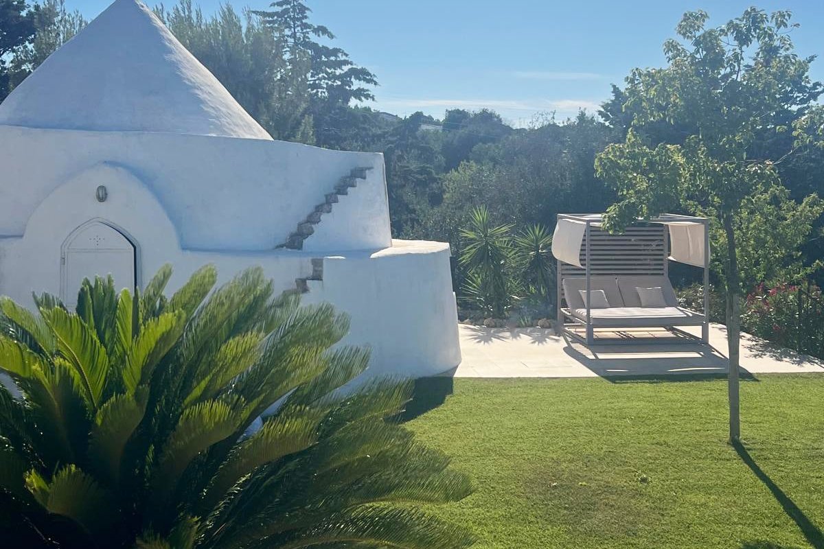 Luxury villa with breathtaking panoramic sea view. gallery image 5