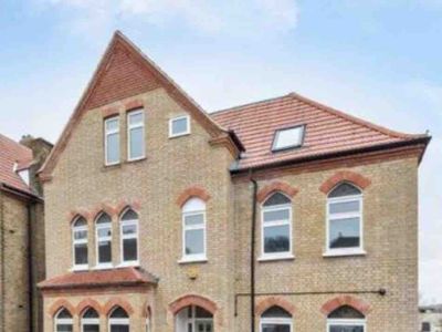 Beautiful large Home in London