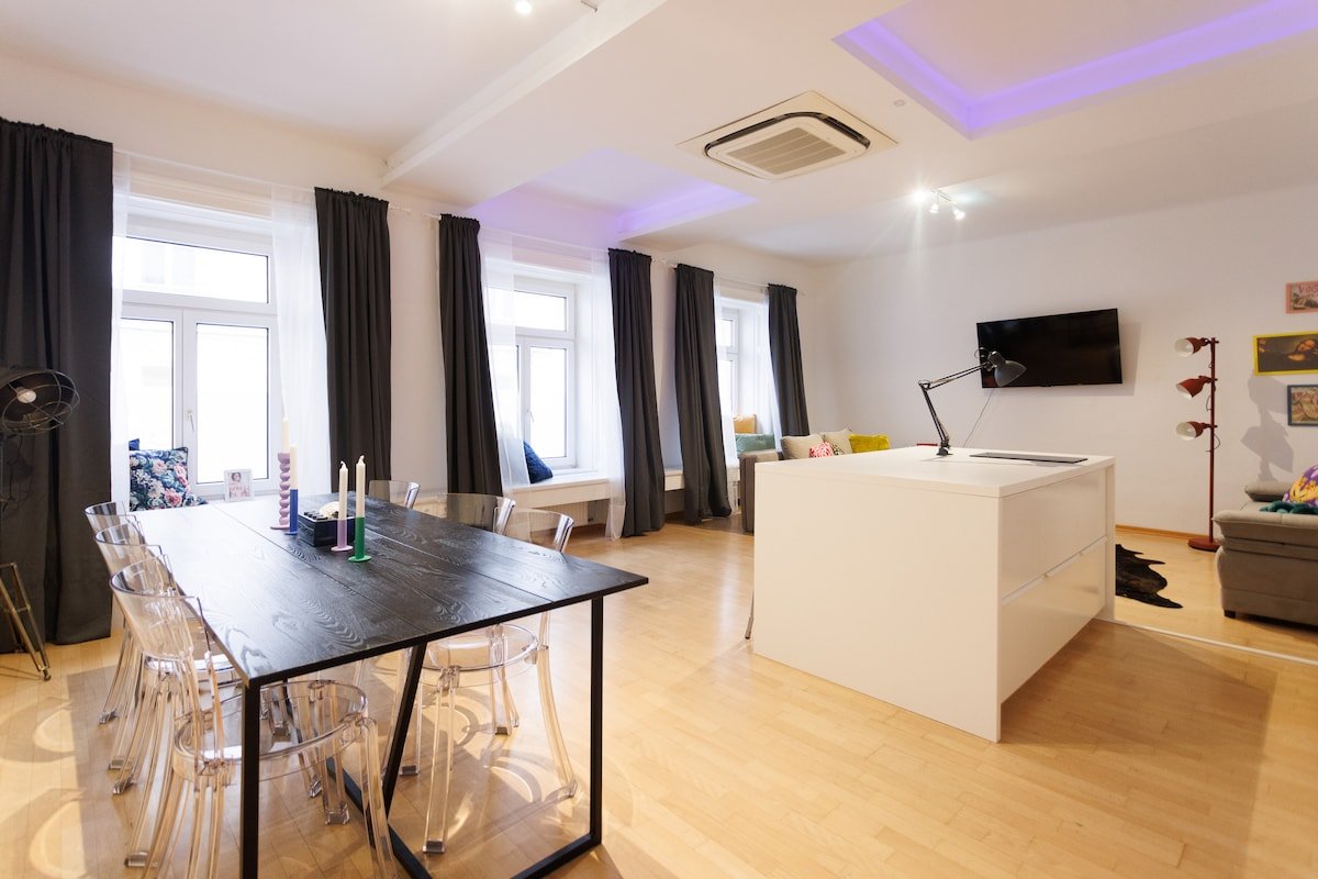 Luxury City Central Suite gallery image 3