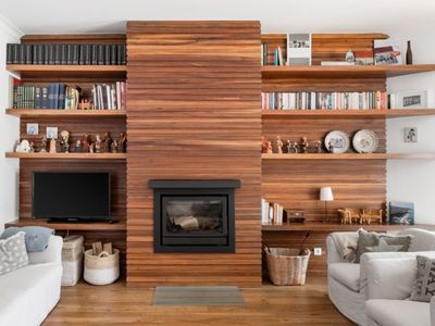 Relax on the sunny pool deck. Children friendly