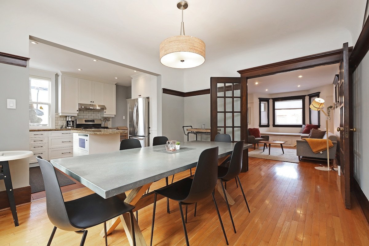 Classic 5 BDRM High Park Family Home/WFH/Pets OK gallery image 3