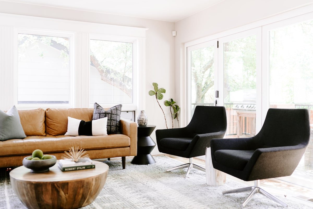 Designer Home w/ Hot Tub perfect for every Season! gallery image 3