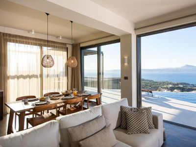 Saint Tropez Vila 4BD 4BA Seavie