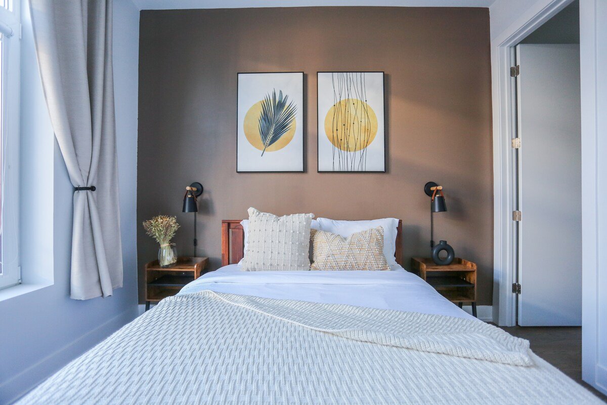 KING bed FREE P-Spot EV EZZY Accessible NO stairs gallery image 4