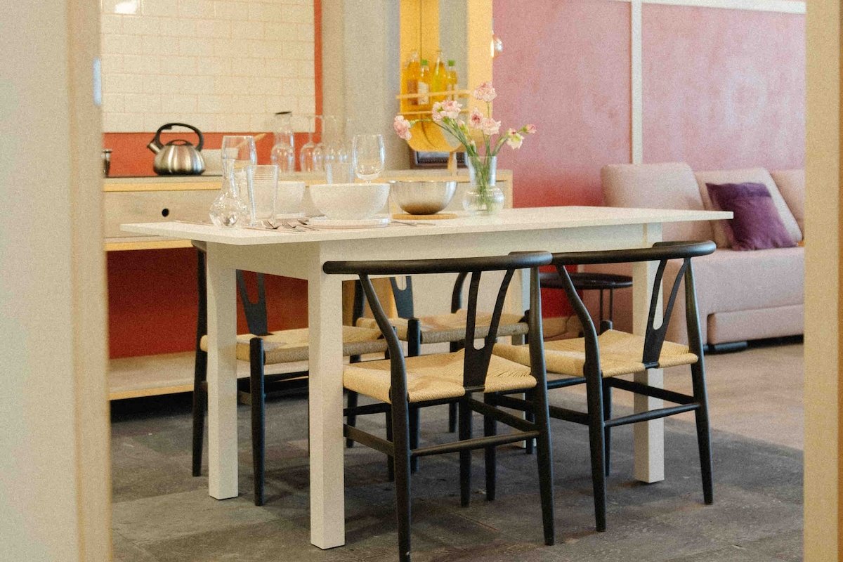 Mr. W | Explore the Iconic Roma | 2BR | Balcony gallery image 3