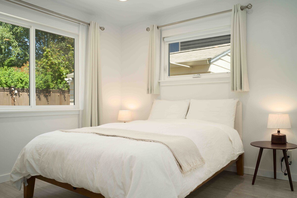 Modern Tiny House gallery image 5