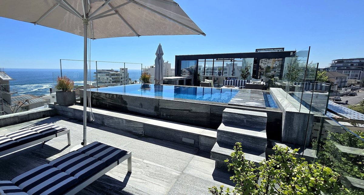 Penthouse Villa in Bantry Bay, Cape Town. gallery image 4