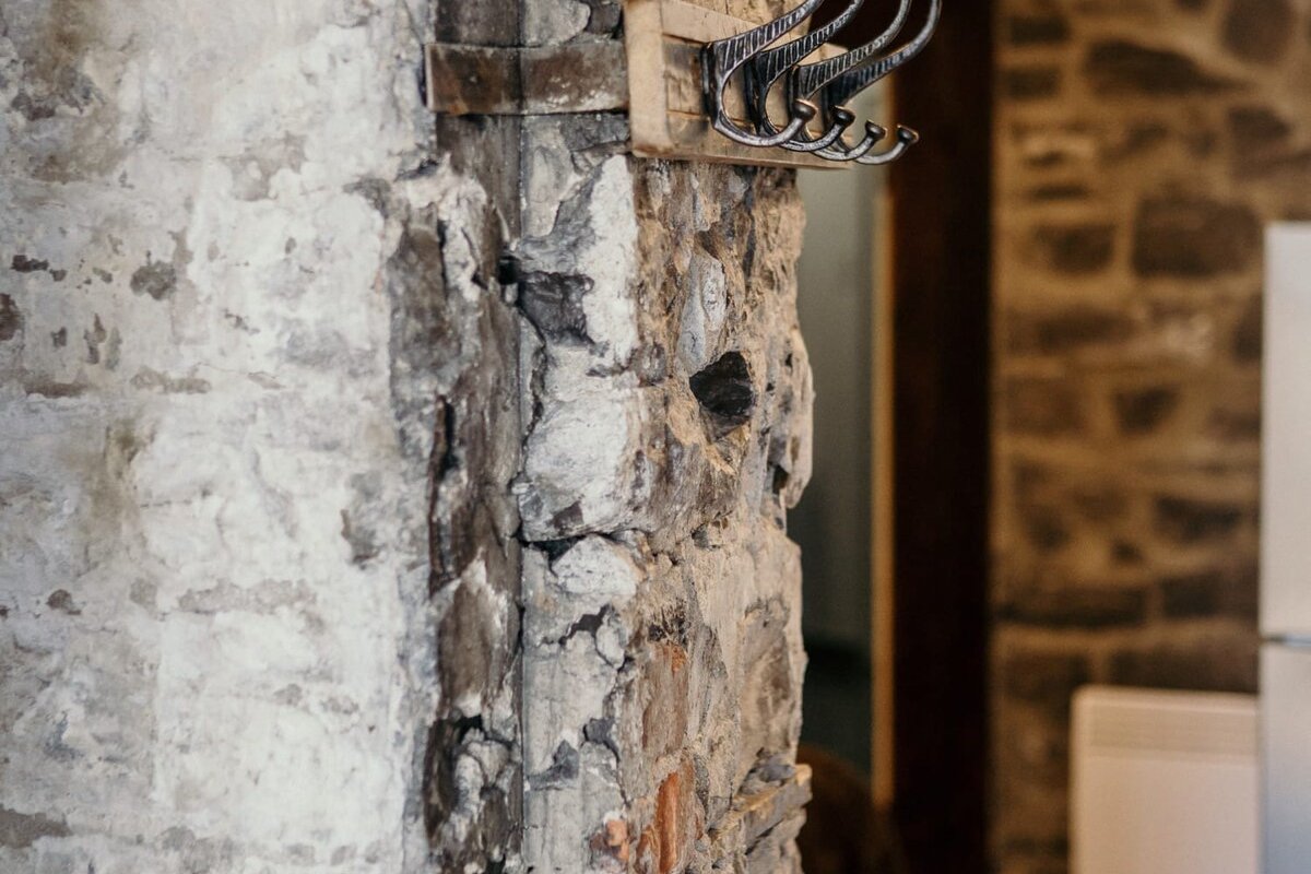 Modern Meets Rustic- 2 Bedroom in Old Quebec gallery image 3