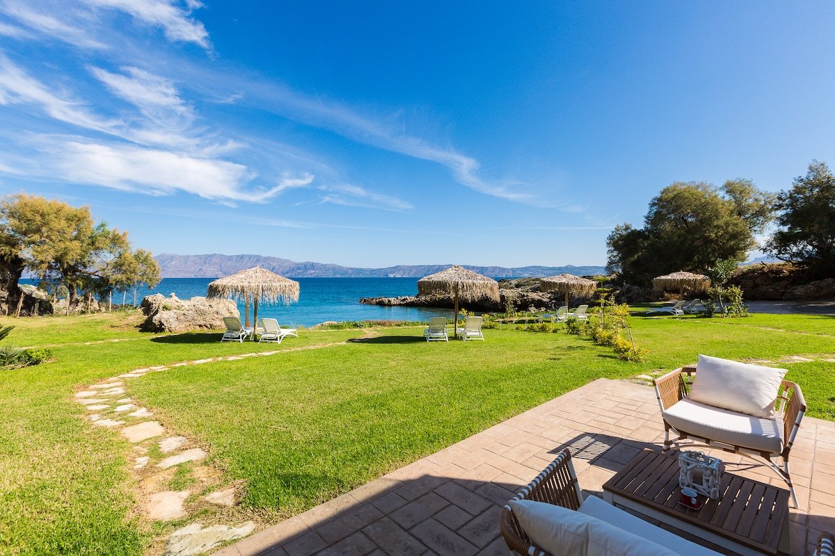 Beachfront Escape – Echoes of the Waves gallery image 2