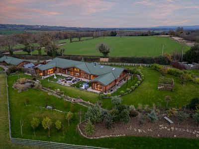 Valley View | Holiday at Home