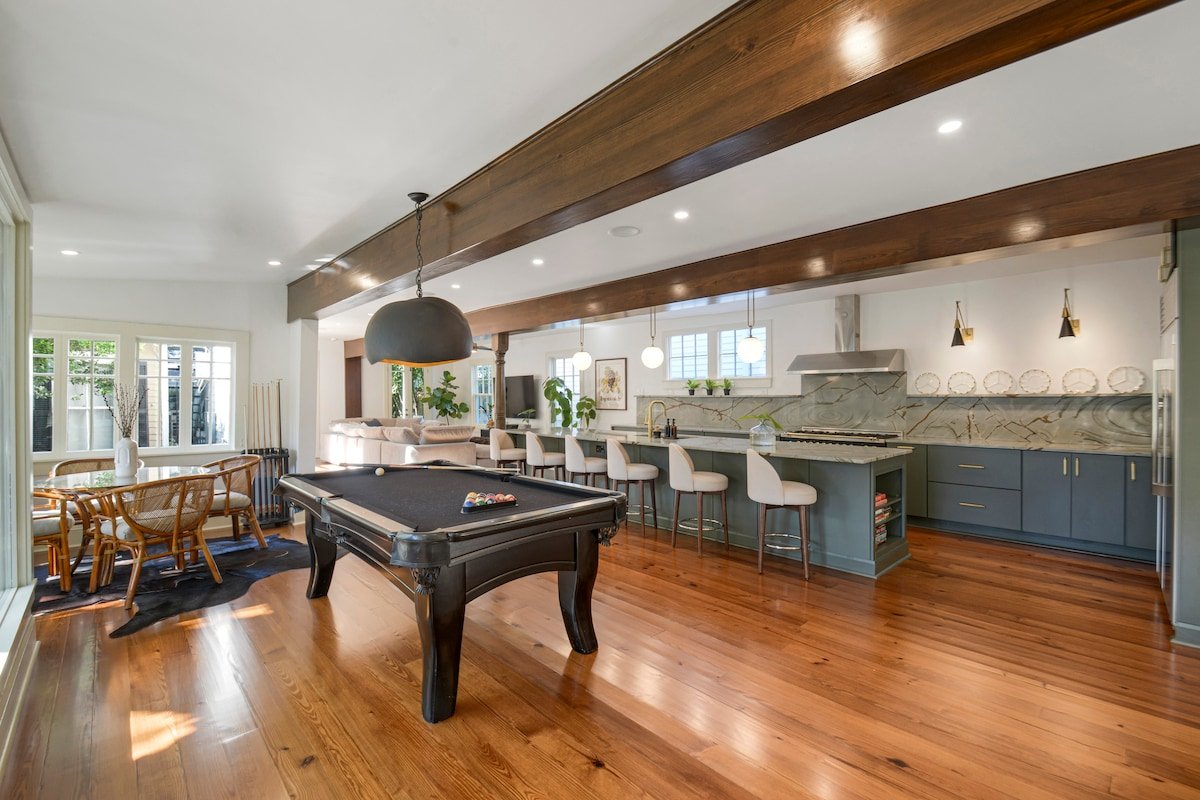 Oasis steps from Magazine Street gallery image 5