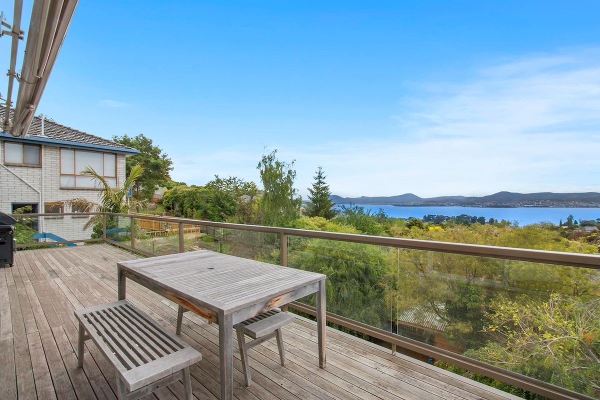 Churchill House—Riverside Retreat near Long Beach gallery image 3