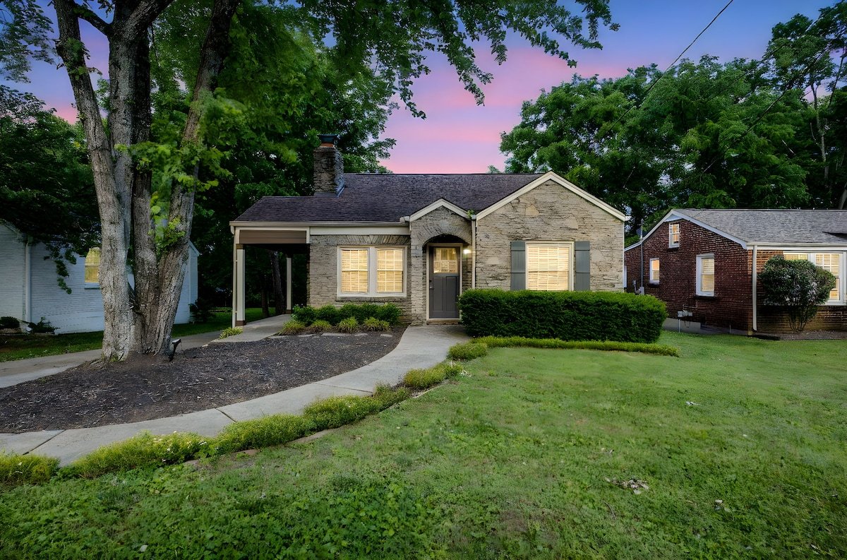 Private Pool Oasis | Stargazing + Outdoor Sauna gallery image 3