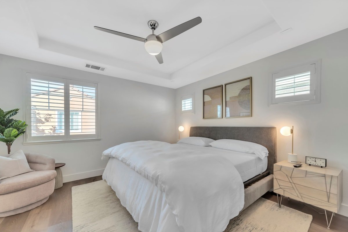 $1.8M Luxe MeiCasa | 5min Levi | EV | Massage Beds gallery image 5
