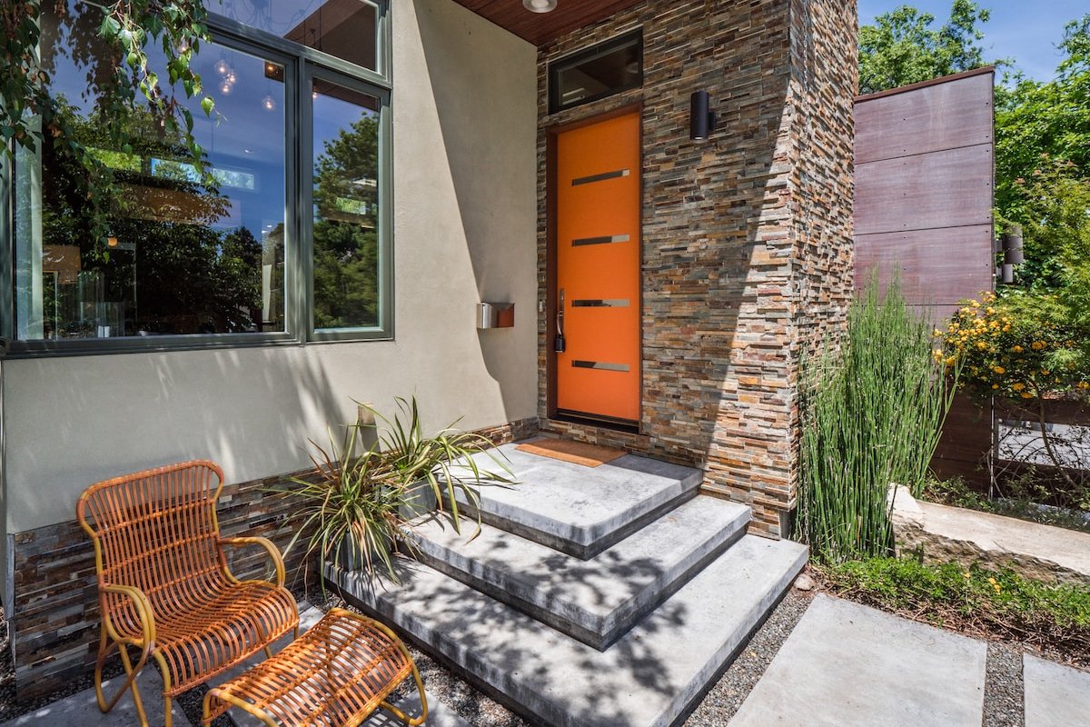 Contemporary Palo Alto Home gallery image 4