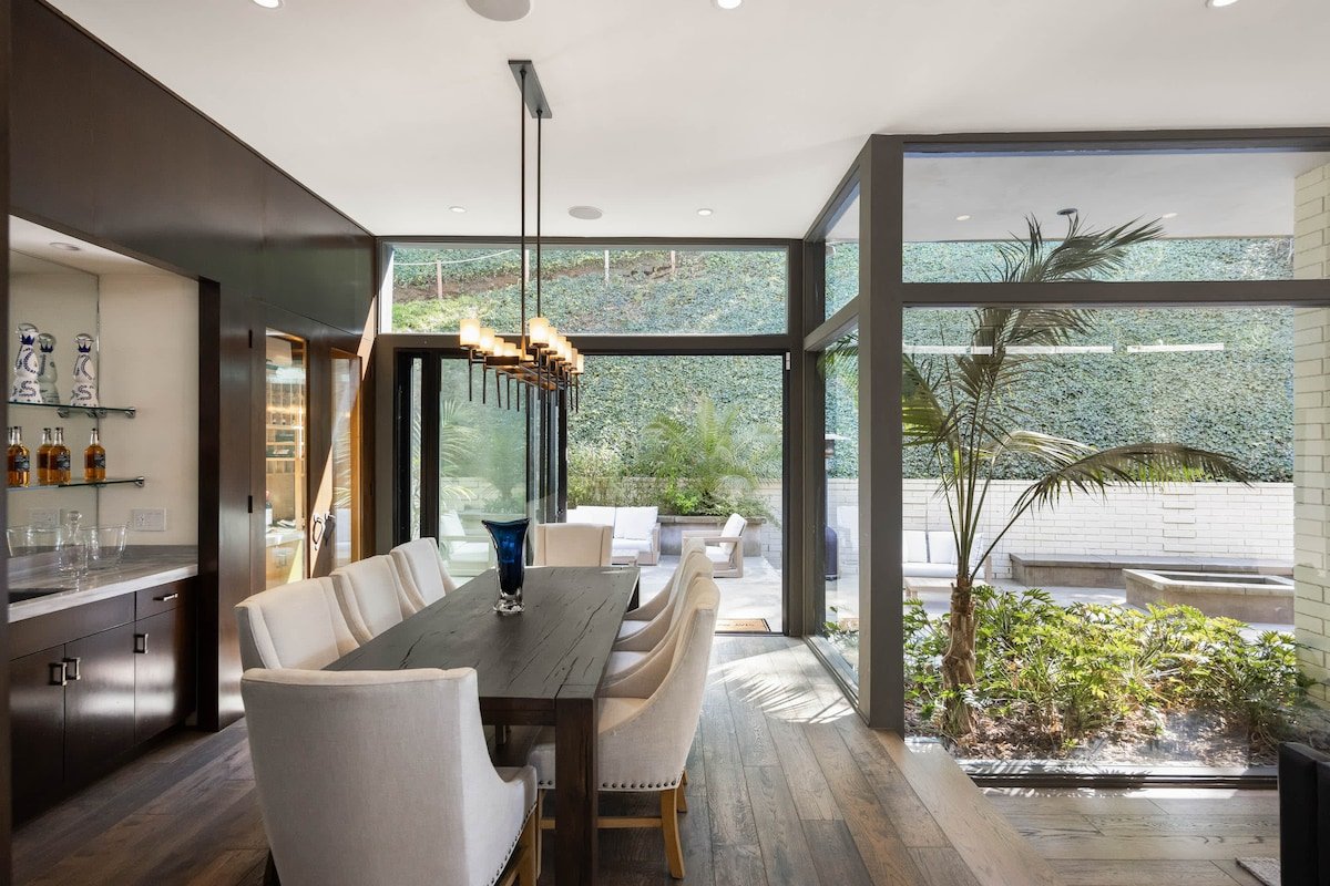 Villa Aman by Stay Awhile gallery image 2