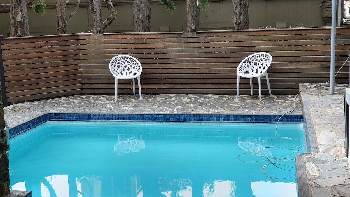 Toorak Luxury Living gallery image 3