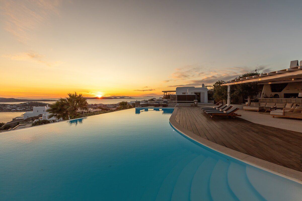 “Mystique” by Aqualiving Villas gallery image 3