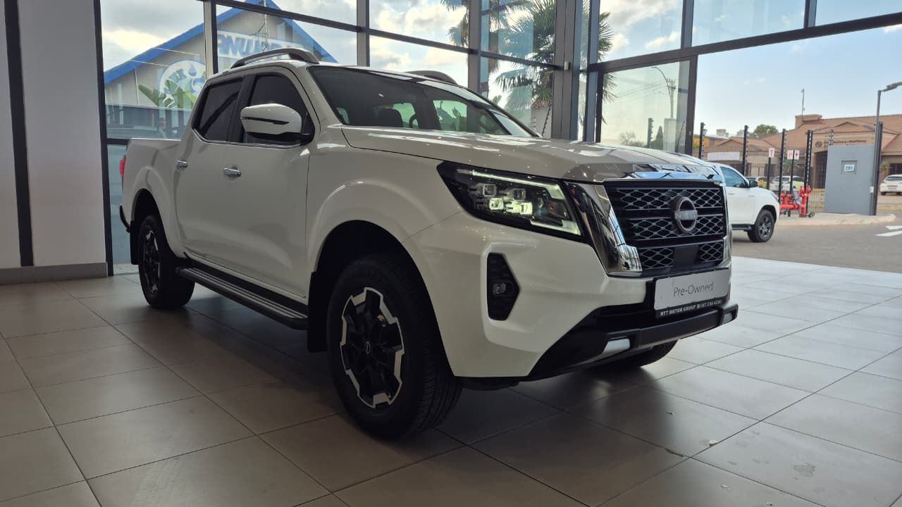 NISSAN NAVARA 2.5D LE 4X2 AT  for Sale in South Africa