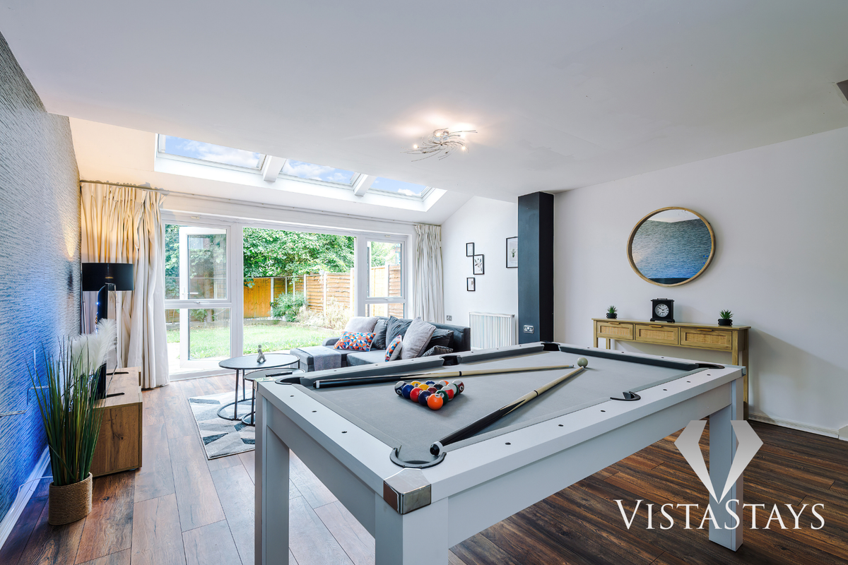 10% OFF! Last Min Contractor Stay | Pool & Netflix