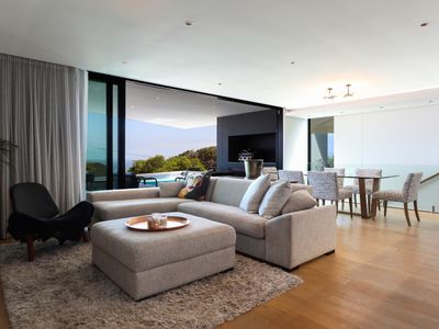 Paradise in Camps Bay:Luxury Villa with Pool&Views