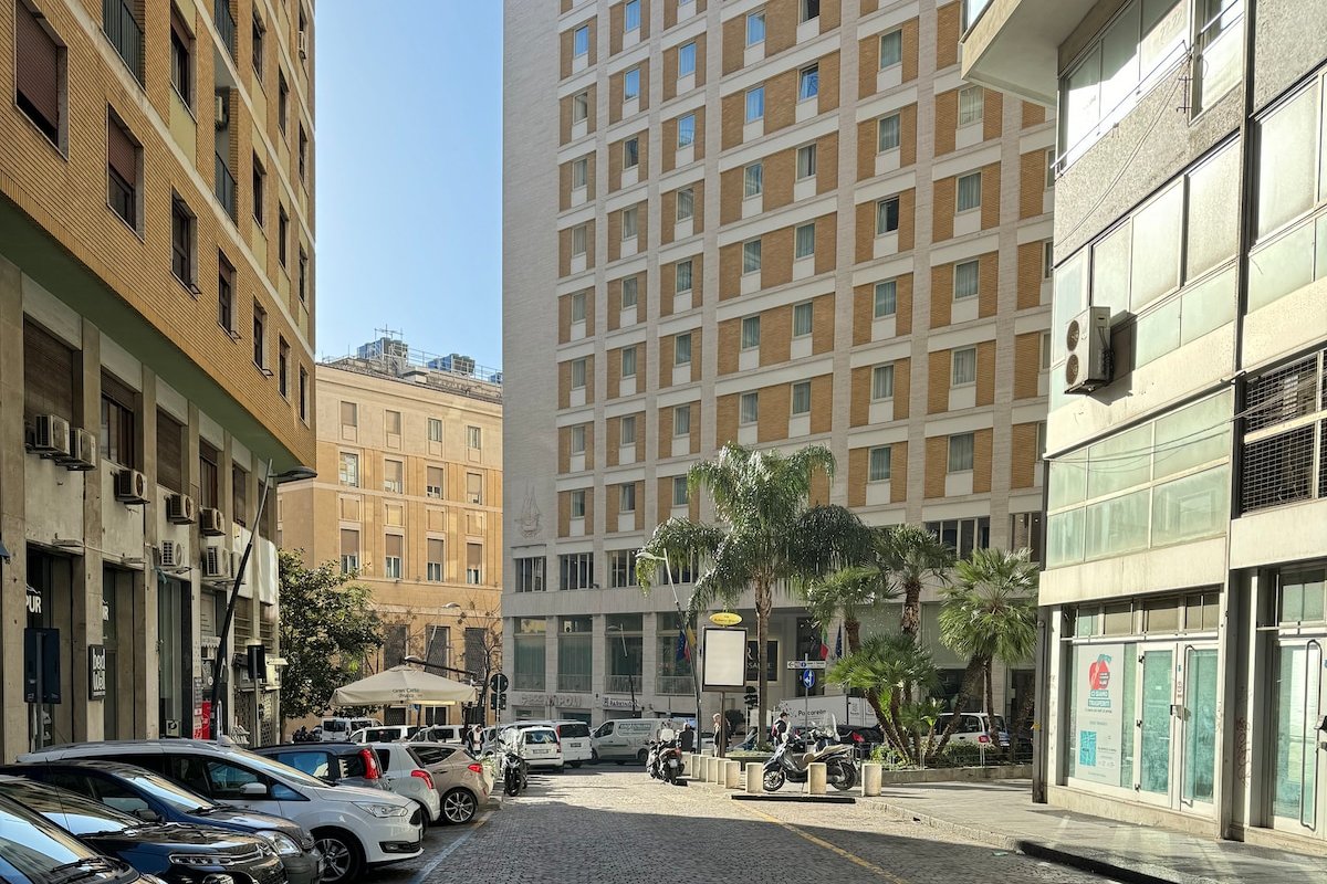 Casa Toledo – Piazza Municipio Luma Home gallery image 5