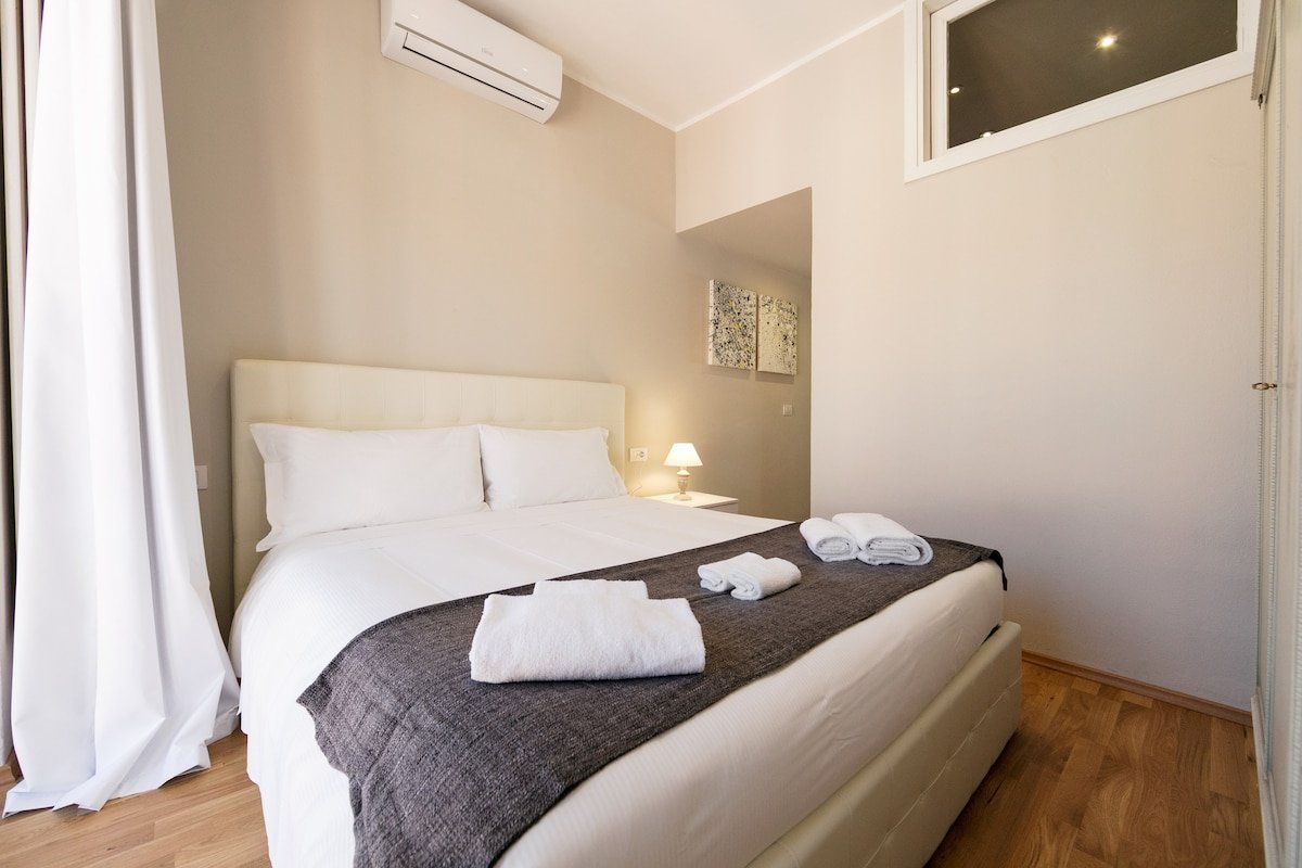 Nuovo Centro Città 3 Camere Letto – 8 Ospiti gallery image 4