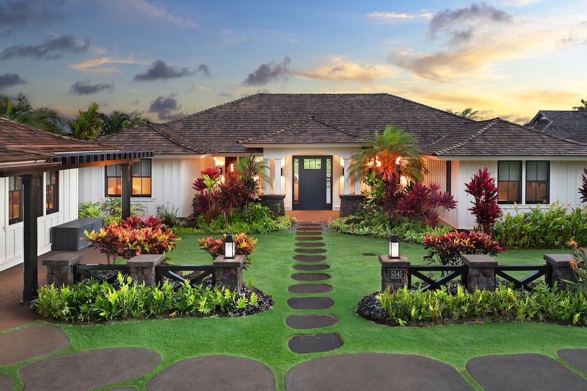 Hale Ho’oli: Luxurious Sea-View Villa + Pool/Spa gallery image 3