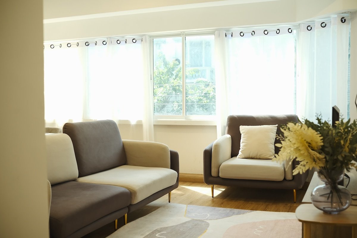 3BR CHINA TOWN,2 mins from MRT train+KING bed size gallery image 2