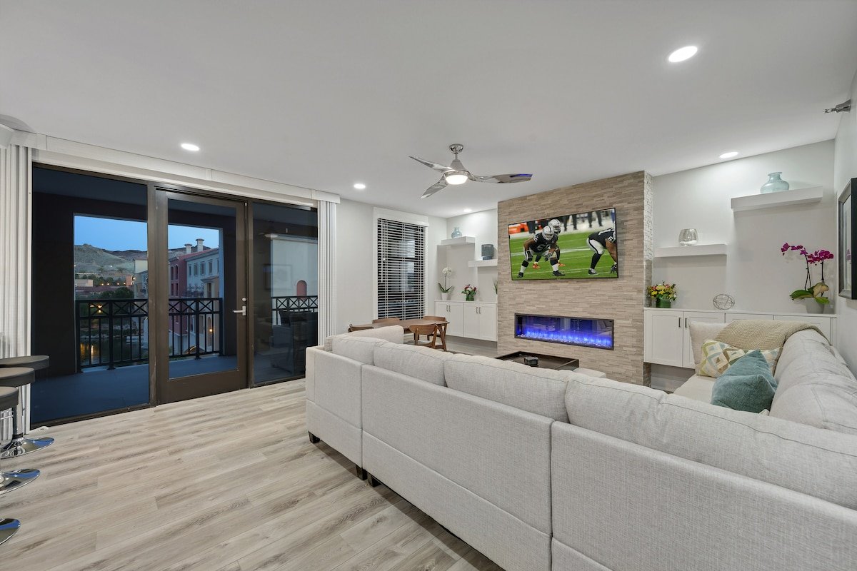 “The One and Only in Lake Las Vegas” gallery image 4