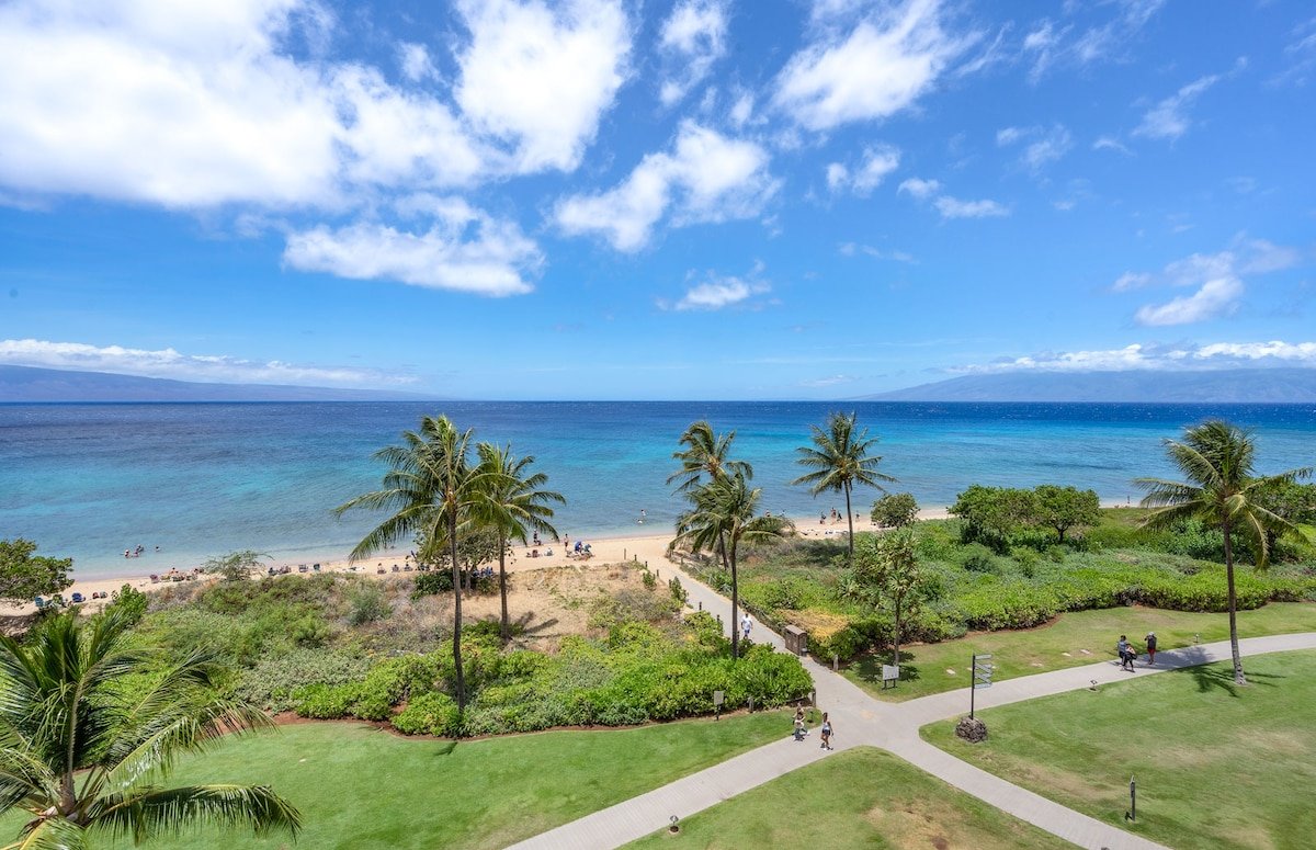 Maui Resort Rentals: Honua Kai Hokulani 402 gallery image 2