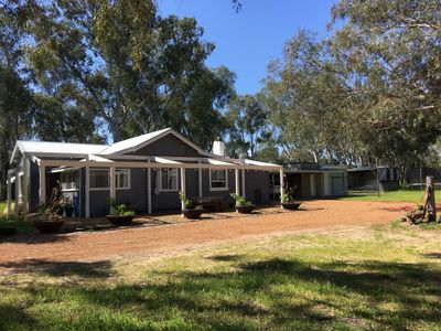 Aintree Cottage: Swan Valley Quiet & Comfortable