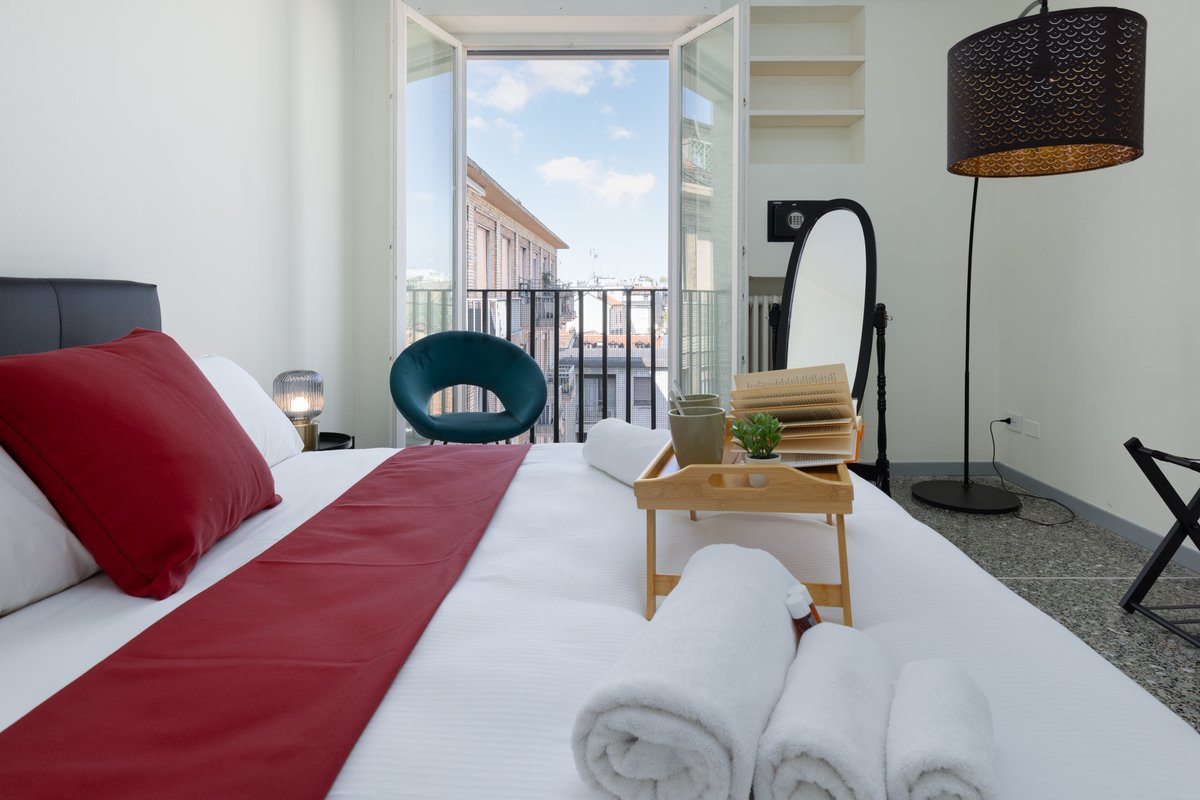 -20% Duomo View Apartment | 400m Walking Distance