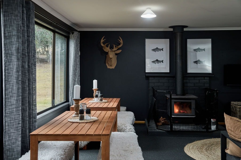 Currawong Lakes – The Hideaway Cabin gallery image 3