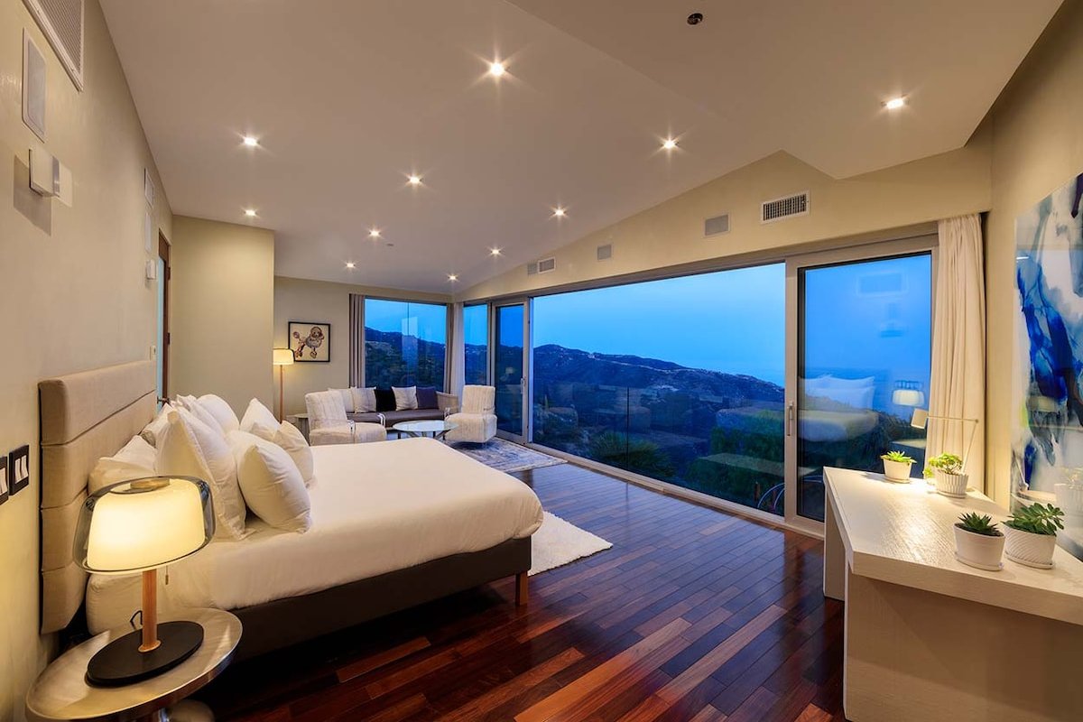 Luxury Oasis. Vast Views. Dreamy Group Destination gallery image 3