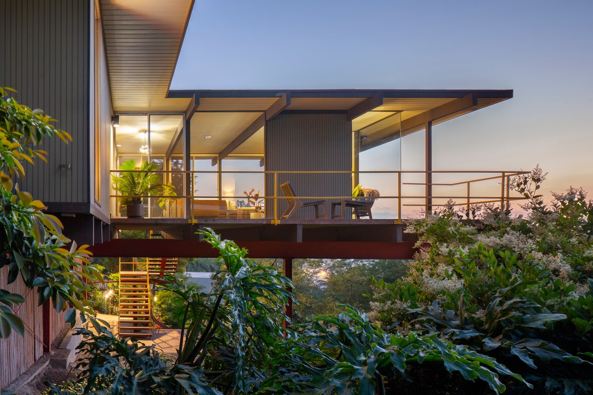 The Milky Way Modern Urban Retreat