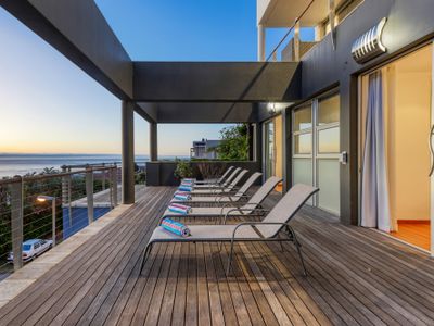 Strathmore House -Multi-level Villa, Pool, Jacuzzi