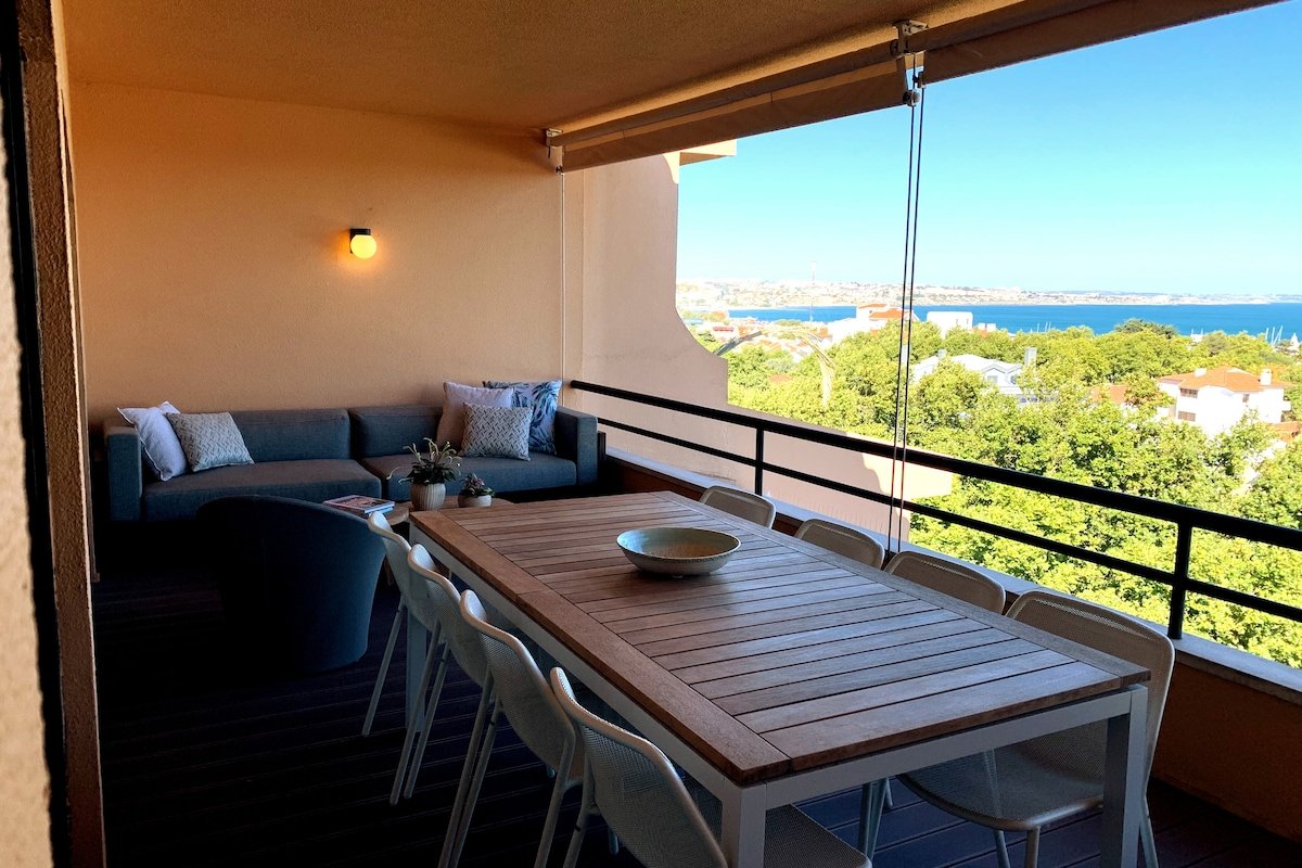Luxury Penthouse with amazing sea views in Cascais gallery image 2