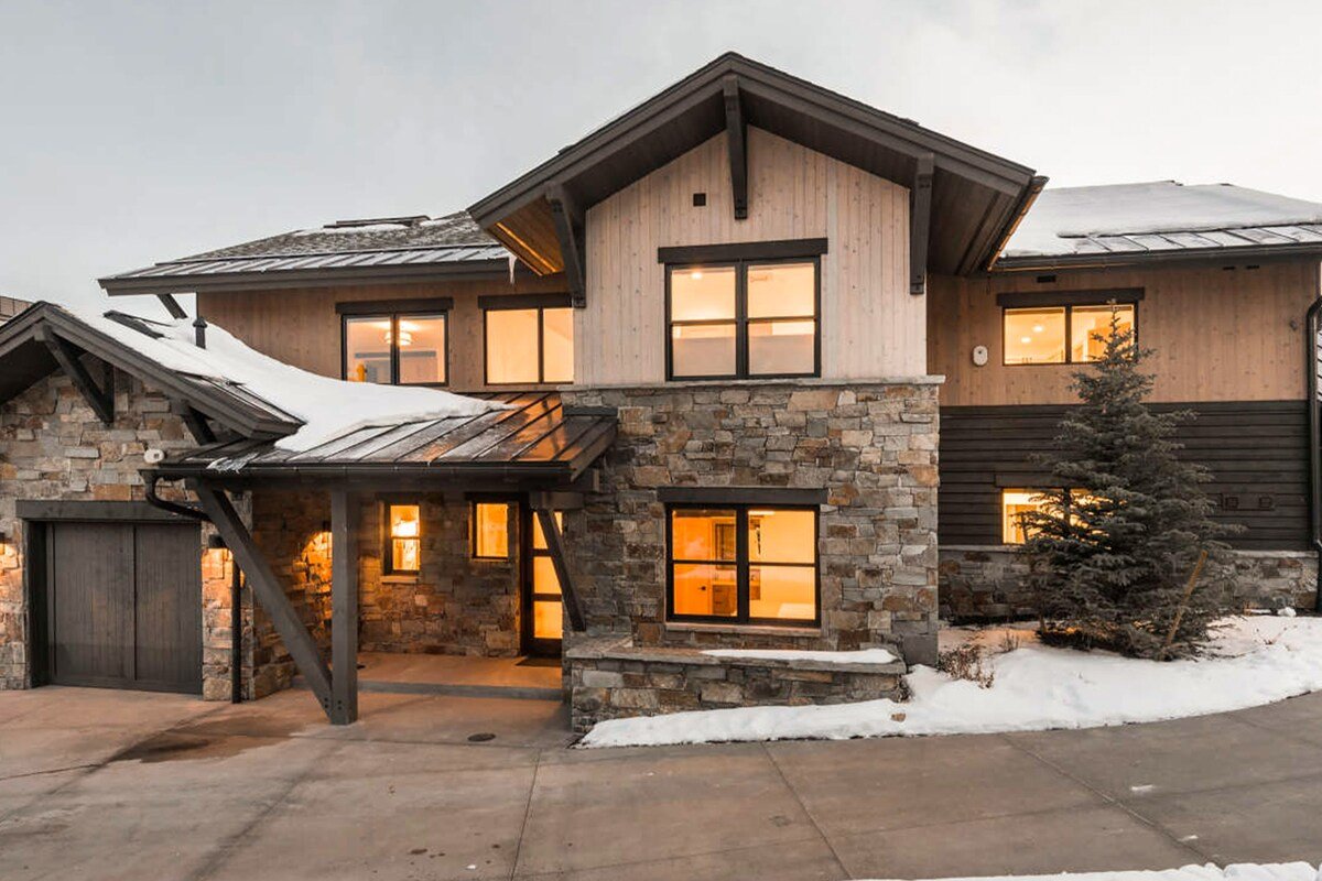 Frostwood Gondola gallery image 2