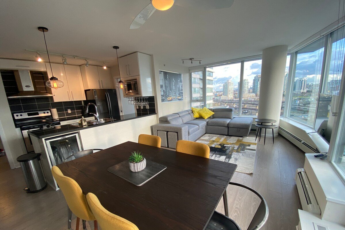 Unbeatable Panoramic Views (downtown,free parking) gallery image 4