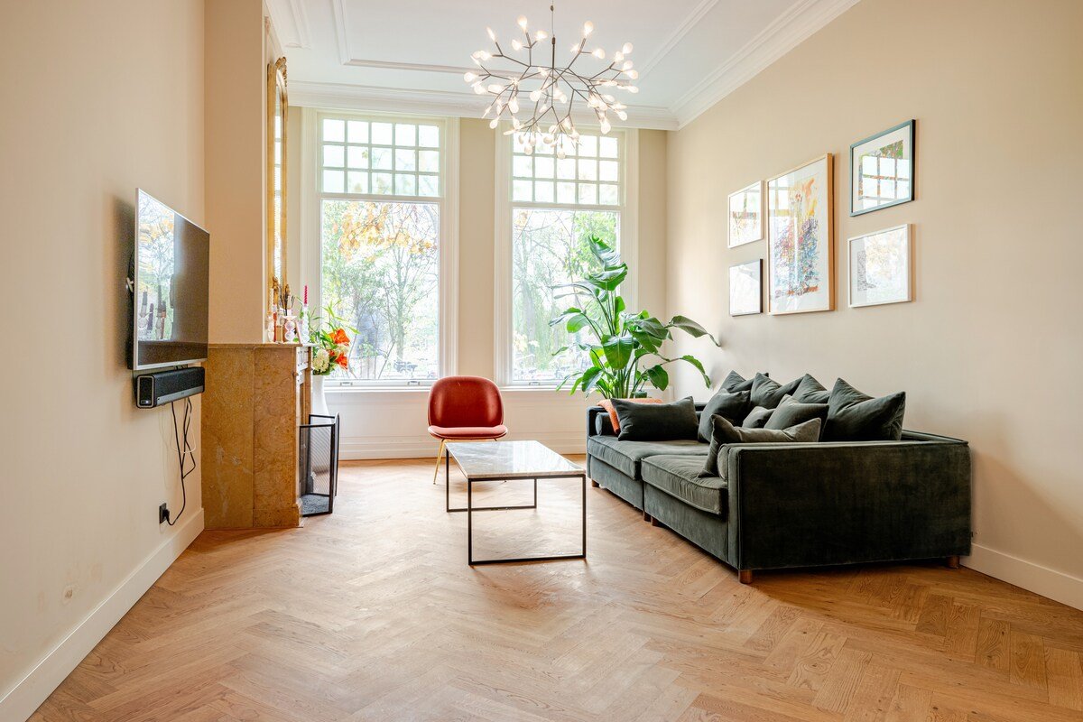 Luxury house with garden in popular Amsterdam area gallery image 3