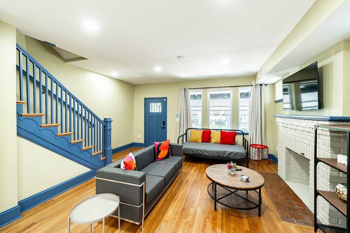 Lovely Large Modern 5BR 3.5BA DC Townhouse gallery image 5