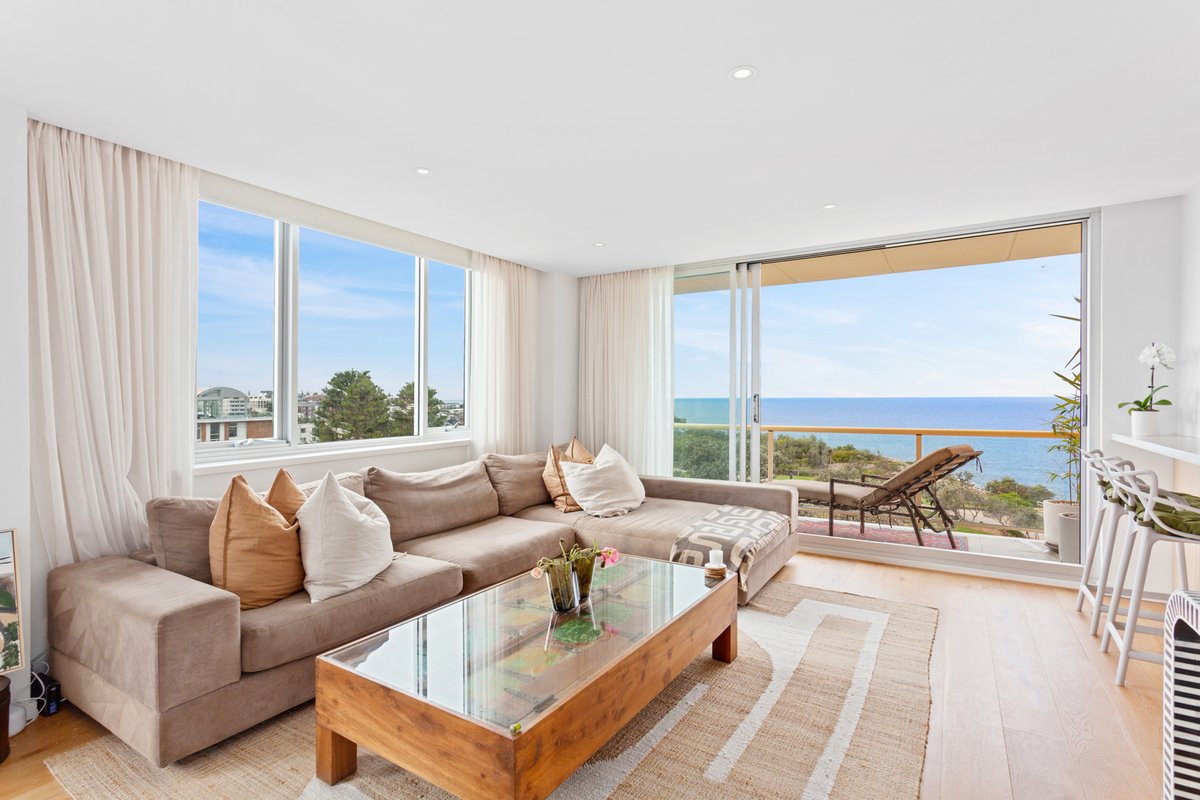 Waterfront Coogee Luxury. Steps to Beach. Pool. AC