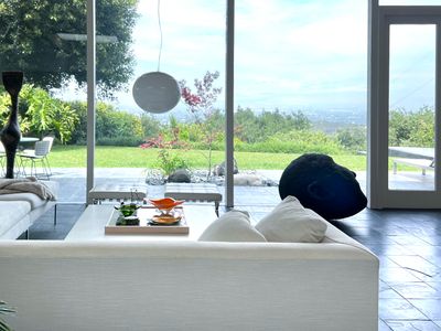 Iconic Mulholland Dr Stylish+Private+Central+Views