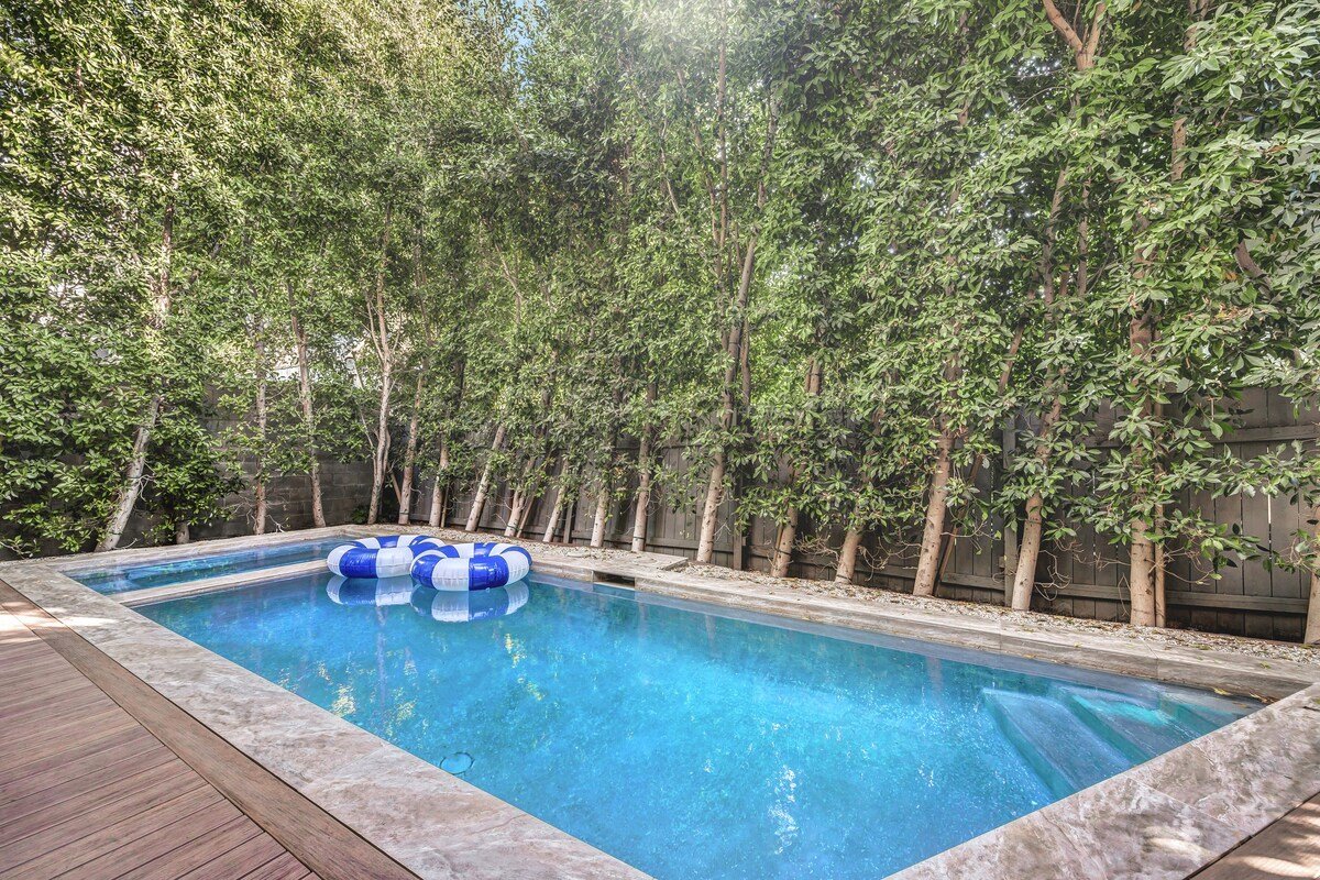 Beverly Hills Modern Oasis gallery image 4