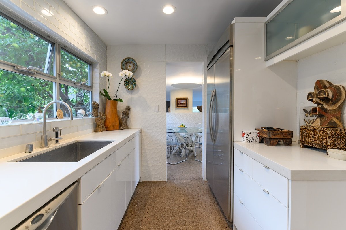 Pasadena Mid-Century Modern Treehouse gallery image 4