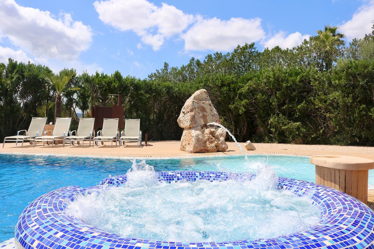Es Molí d’en Mig, jacuzzi, pool and barbecue gallery image 5